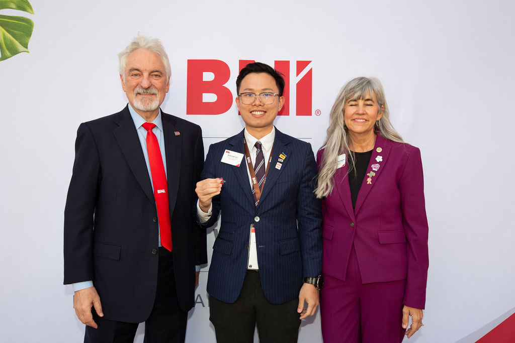 Kelvin Loh with BNI Founder Dr. Ivan Misner and CEO Mary Kennedy Thompson at the BNI Global Convention 2024 in Hawaii